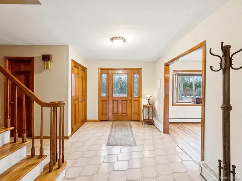 5 Linda Court Oyster Bay NY 11771