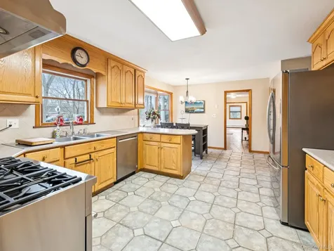 5 Linda Court Oyster Bay NY 11771