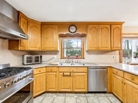 5 Linda Court Oyster Bay NY 11771