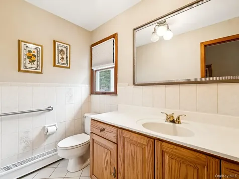 5 Linda Court Oyster Bay NY 11771