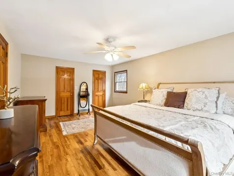 5 Linda Court Oyster Bay NY 11771