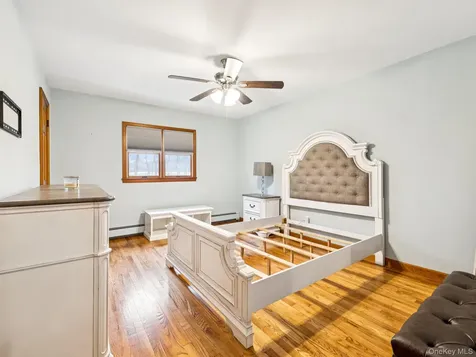 5 Linda Court Oyster Bay NY 11771