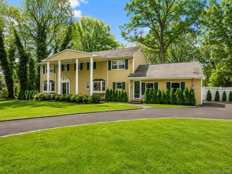 5 Linda Court Oyster Bay NY 11771