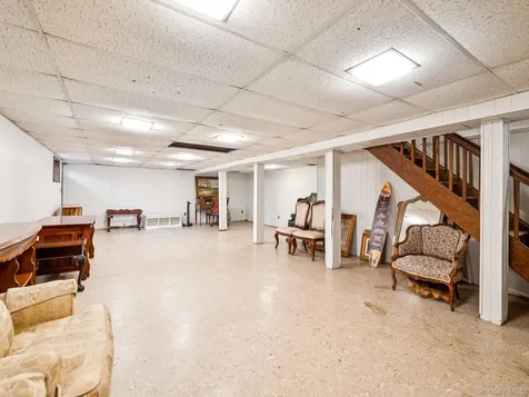 5 Linda Court Oyster Bay NY 11771
