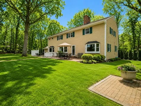5 Linda Court Oyster Bay NY 11771