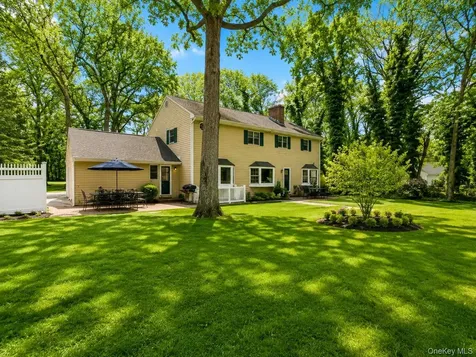 5 Linda Court Oyster Bay NY 11771