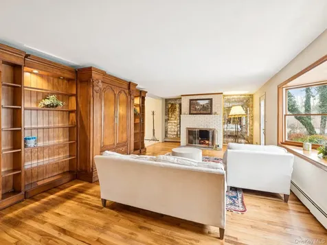 5 Linda Court Oyster Bay NY 11771