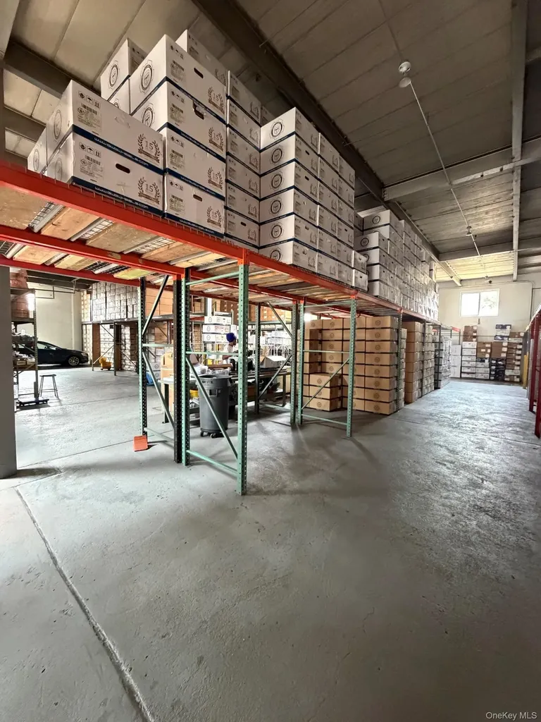 105 Lakeville Road New Hyde Park NY 11040