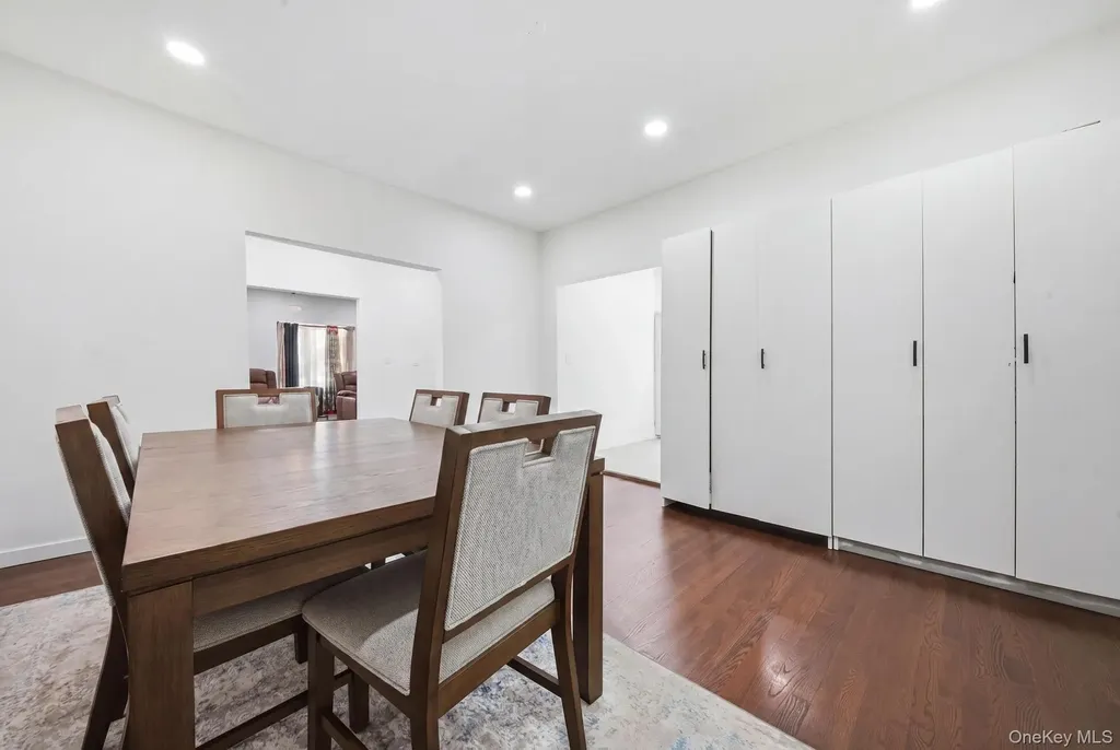 810 Wallace Avenue Baldwin NY 11510