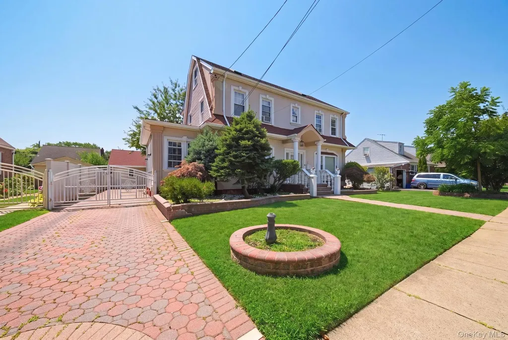 810 Wallace Avenue Baldwin NY 11510