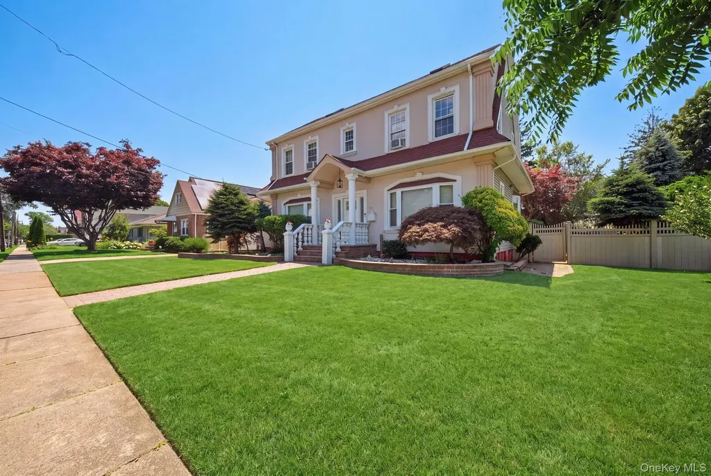810 Wallace Avenue Baldwin NY 11510