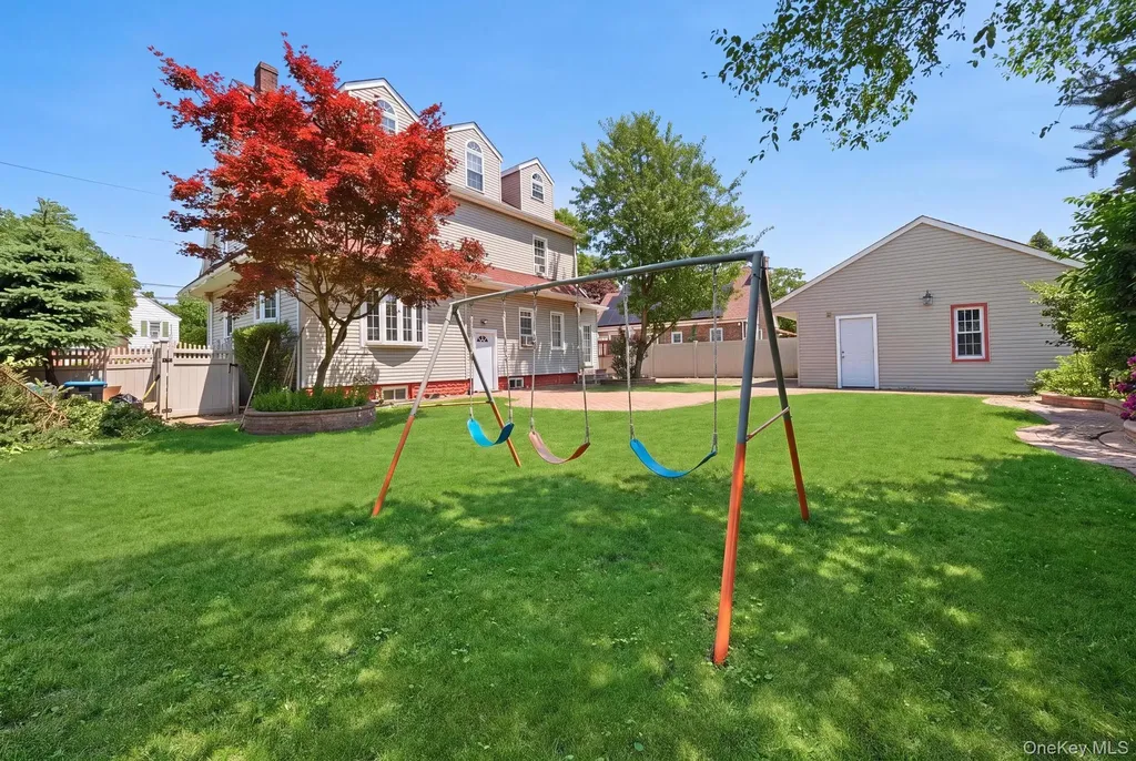 810 Wallace Avenue Baldwin NY 11510