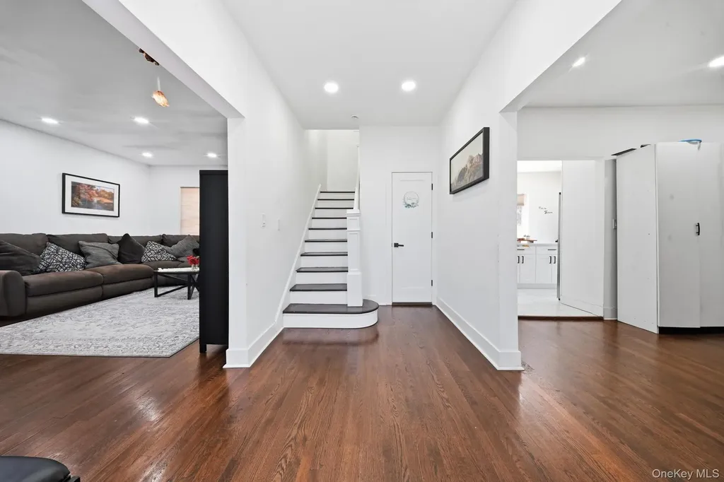 810 Wallace Avenue Baldwin NY 11510