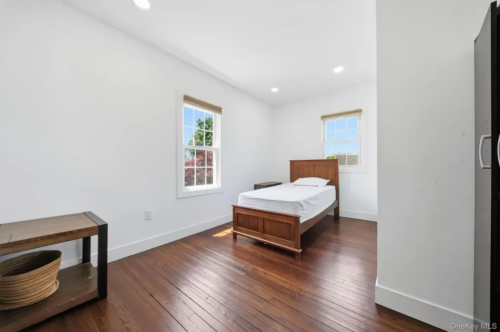 810 Wallace Avenue Baldwin NY 11510