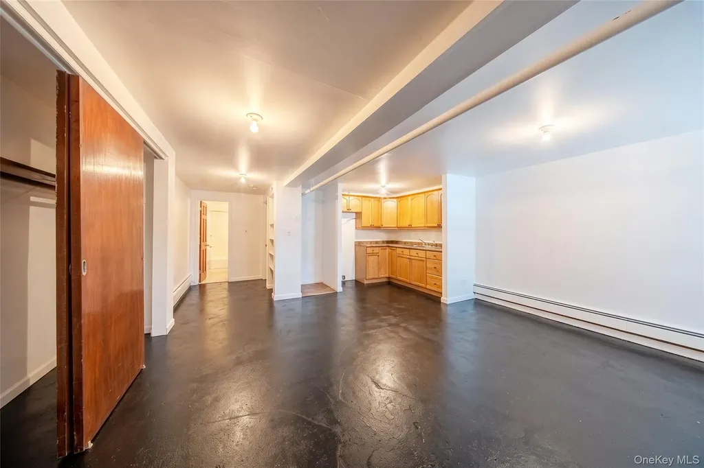 2512 Maclay Avenue Bronx NY 10461