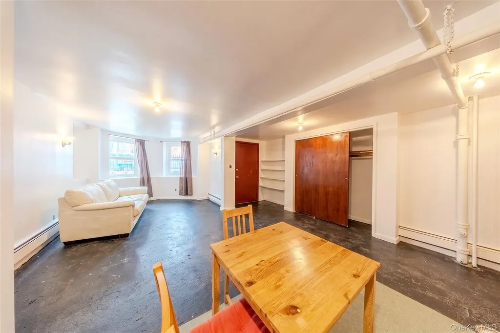 2512 Maclay Avenue Bronx NY 10461