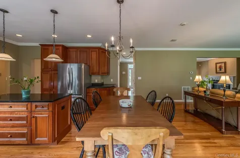 100 Rockledge Drive Pleasant Valley NY 12569