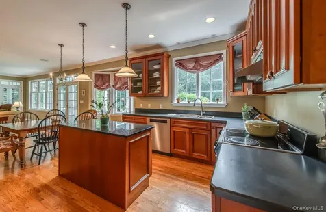 100 Rockledge Drive Pleasant Valley NY 12569