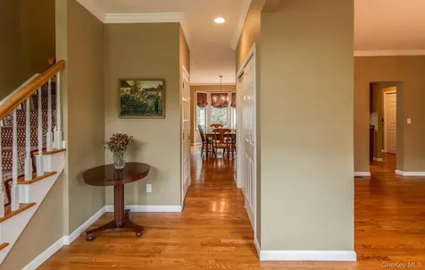 100 Rockledge Drive Pleasant Valley NY 12569