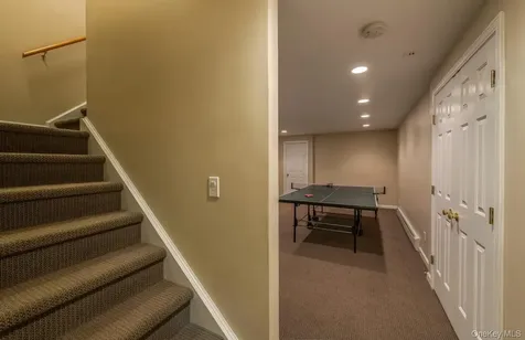 100 Rockledge Drive Pleasant Valley NY 12569