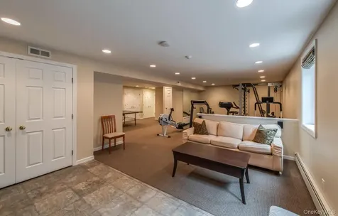 100 Rockledge Drive Pleasant Valley NY 12569