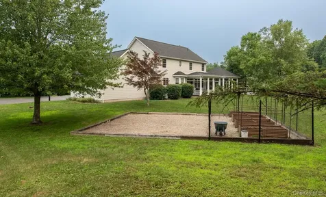 100 Rockledge Drive Pleasant Valley NY 12569