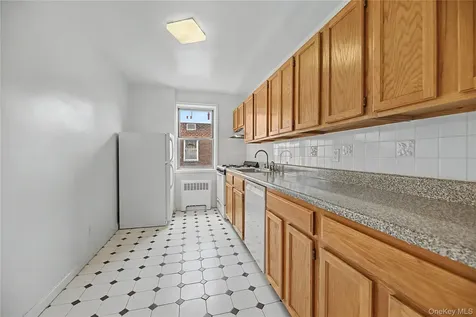 1234 Midland Avenue Bronxville NY 10708