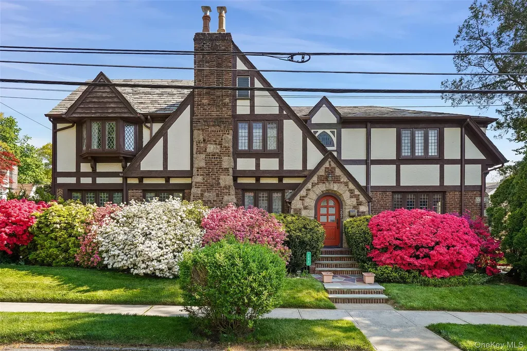 297 E Devonia Avenue Mount Vernon NY 10552