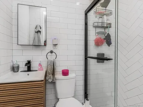 514 E 188th Street Bronx NY 10458