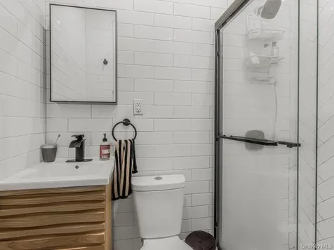 514 E 188th Street Bronx NY 10458