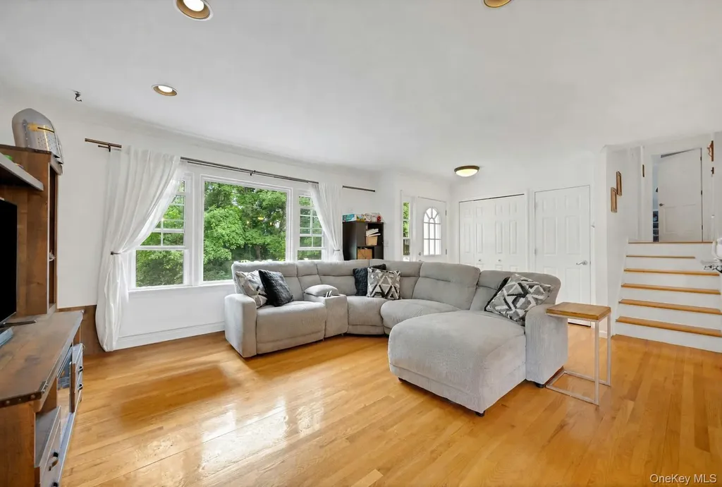 18 Valley Drive Salisbury Mills NY 12577