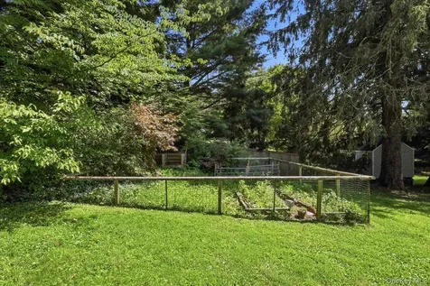412 Succabone Road Bedford Corners NY 10549