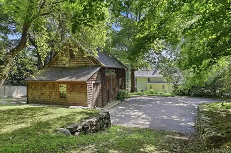 412 Succabone Road Bedford Corners NY 10549