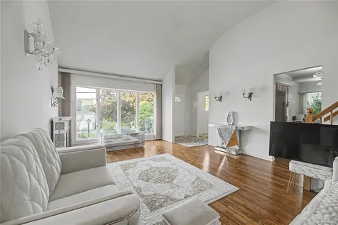 6 Westwind Road Yonkers NY 10710