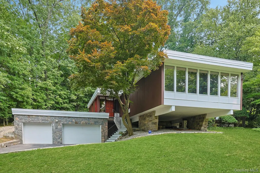 20 Sprain Valley Road Scarsdale NY 10583
