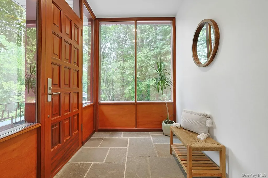 20 Sprain Valley Road Scarsdale NY 10583
