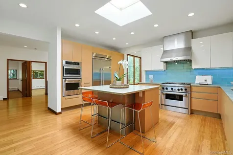 20 Sprain Valley Road Scarsdale NY 10583