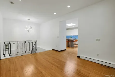 20 Sprain Valley Road Scarsdale NY 10583
