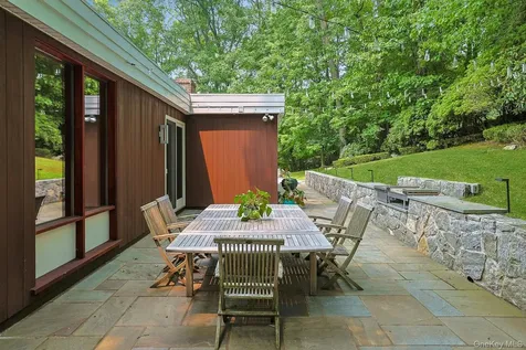 20 Sprain Valley Road Scarsdale NY 10583