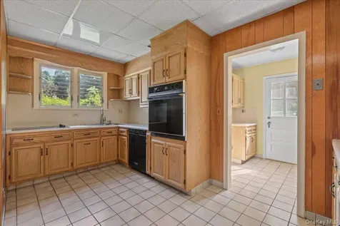 13 Washburn Road Mount Kisco NY 10549