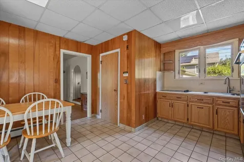 13 Washburn Road Mount Kisco NY 10549