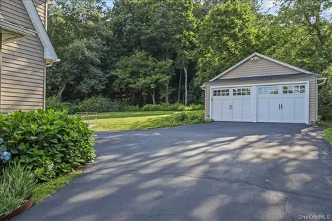 13 Washburn Road Mount Kisco NY 10549