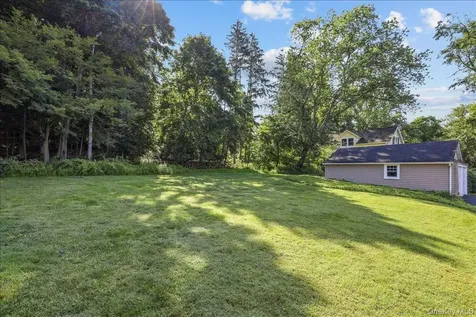 13 Washburn Road Mount Kisco NY 10549