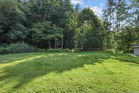 13 Washburn Road Mount Kisco NY 10549