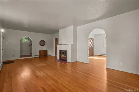 13 Washburn Road Mount Kisco NY 10549