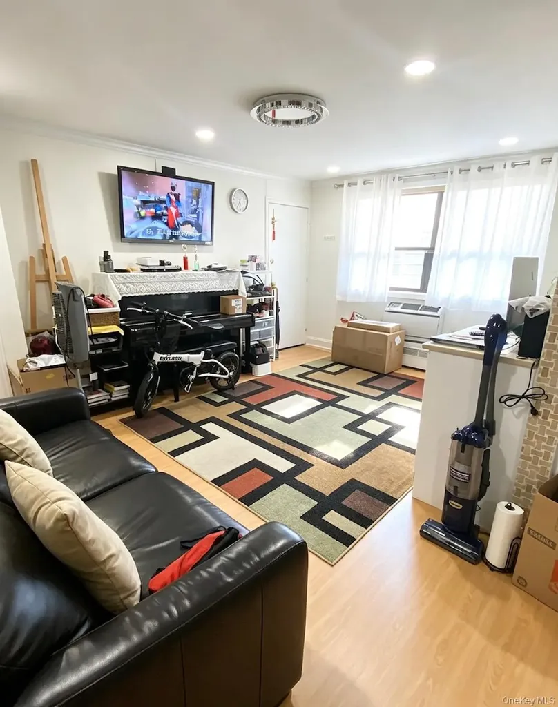 67-97 136th Street Flushing NY 11367