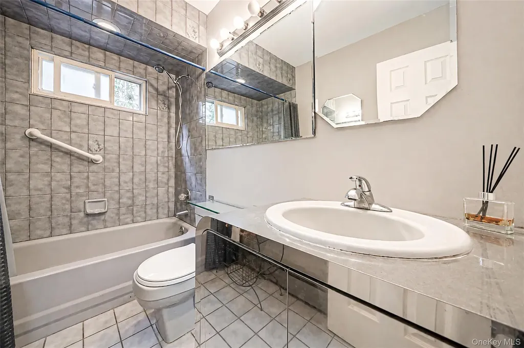 2439 2nd Street East Meadow NY 11554