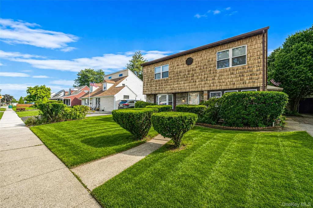 2439 2nd Street East Meadow NY 11554
