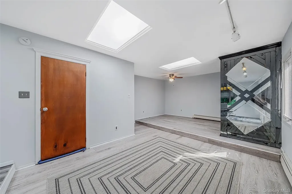 2439 2nd Street East Meadow NY 11554