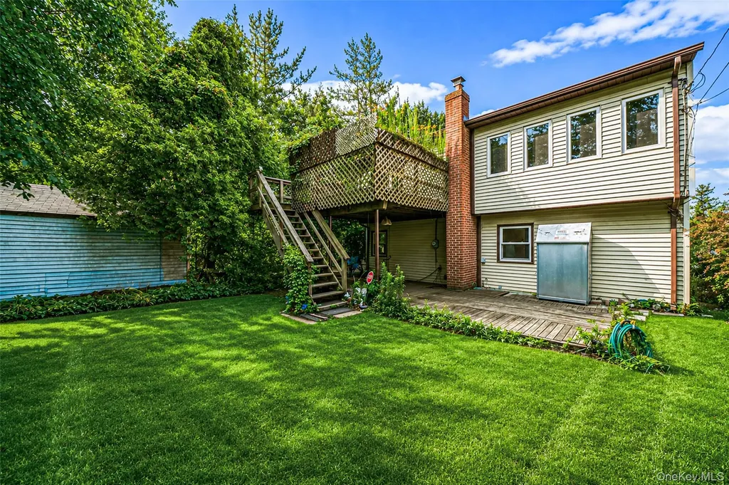 2439 2nd Street East Meadow NY 11554